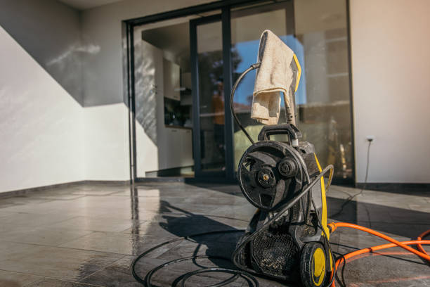 Best Gutter Cleaning  in Burbank, CA
